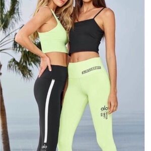 Alo Yoga Women's Black and Green Leggings